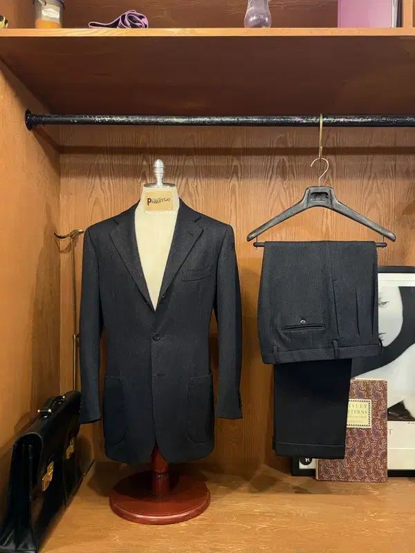 サルトリア アトリーニ SUIT 100