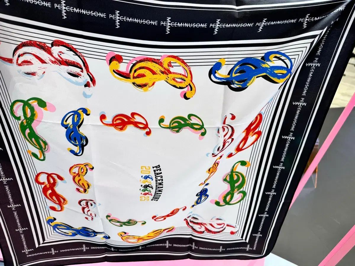 モナムヒ peaceminusone スカーフ　特典　2種 モナムヒ peaceminusone スカーフ 特典 2種 PEACEMINUSONE X MONAMHEE