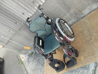 一部地域を除く カワムラ自走式車椅子 KMD C 42 ストッパ部分さび有 TS 25 1211 03