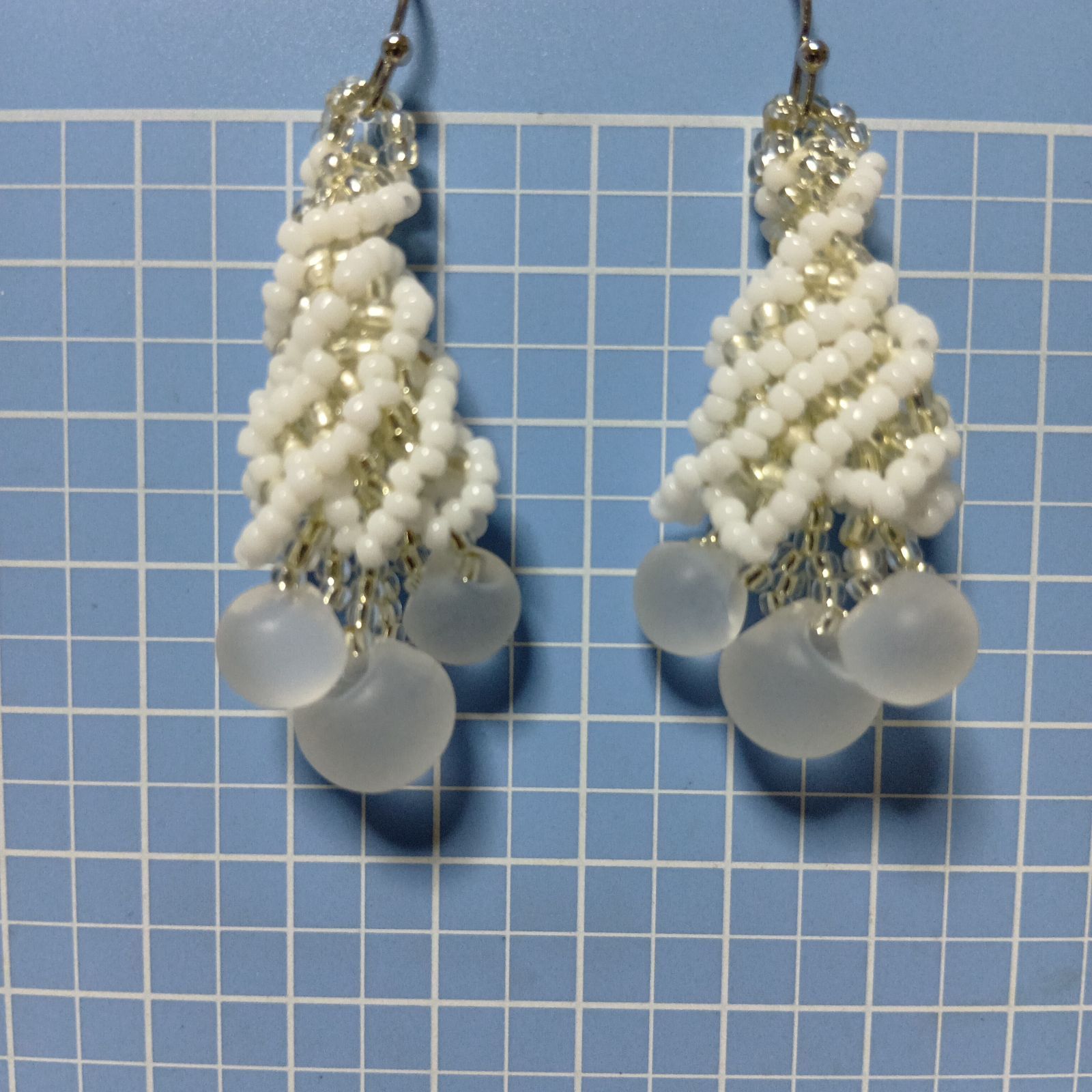 ☆ピアス Xmas/ホワイトツリー - メルカリ
