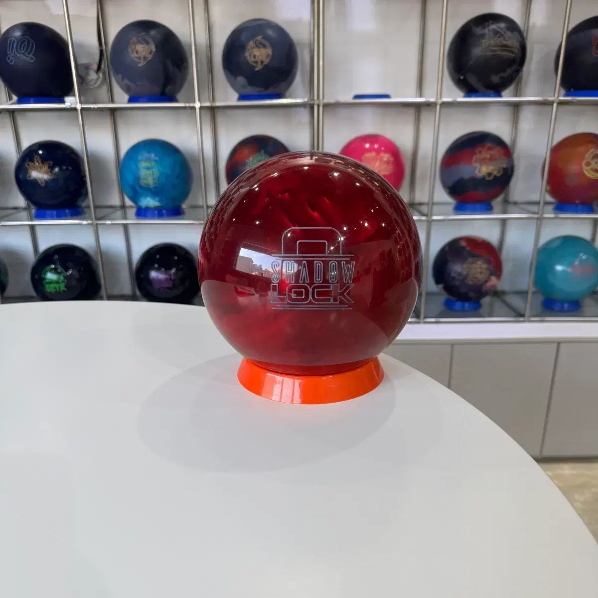 シャドウロックレッド(中古ボーリングボール)(おまけ付きリース加工可能)