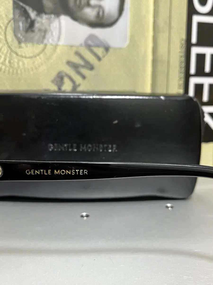 GENTLE MONSTER