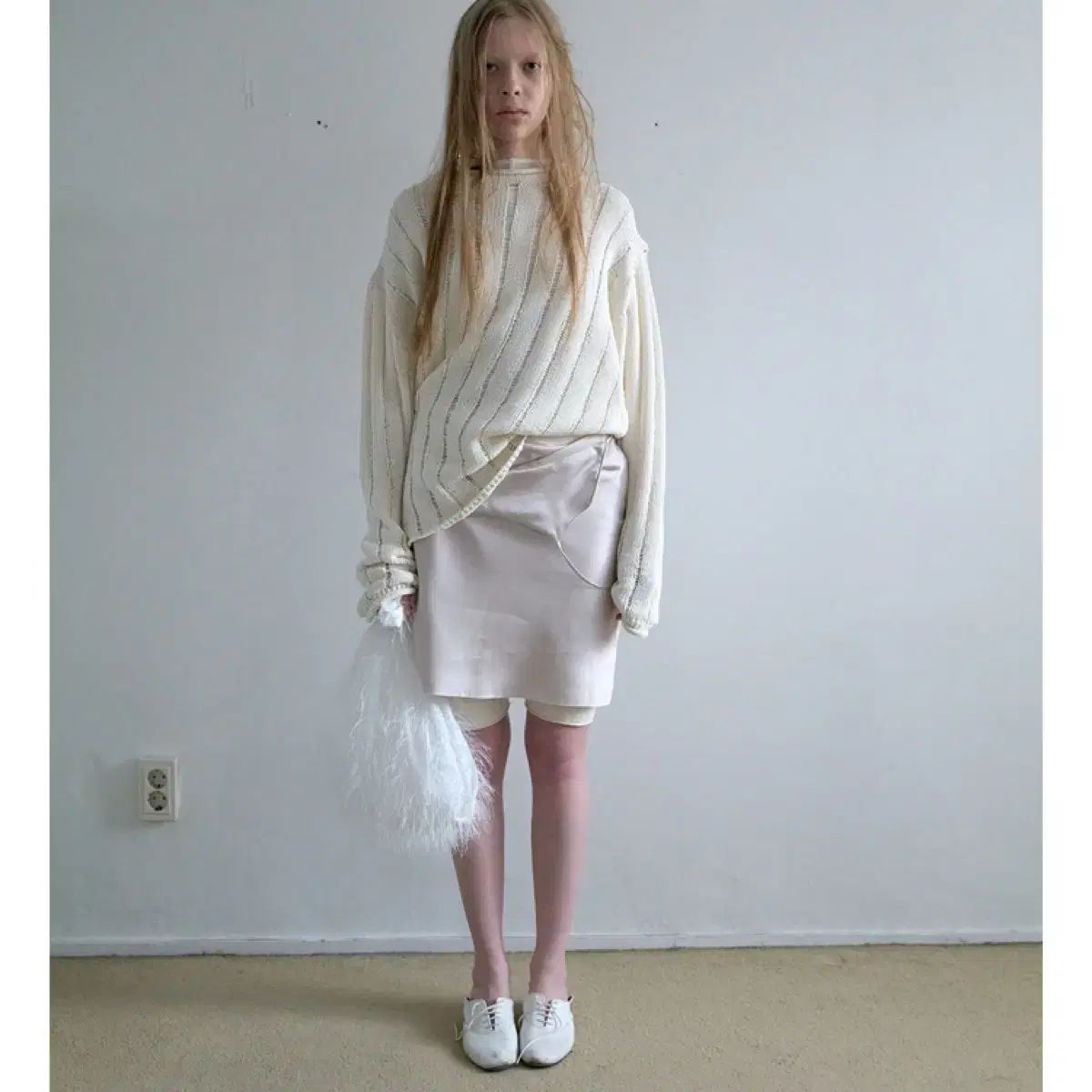 NOTHINGEVERYTHING 낫띵エブリシング オーバーサイズ テープ 얀 セーター