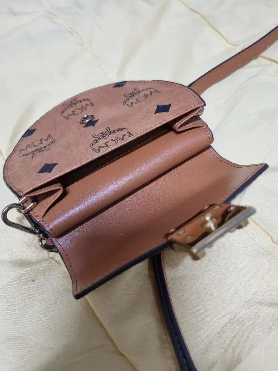  MCM ヴィセトス カードミニバッグ メッセンジャーバッグ ショルダーバッグ