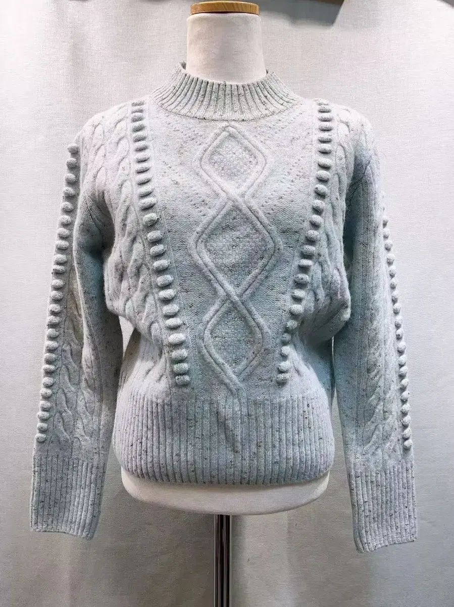 ケーブルニット セーター スカイブルー
