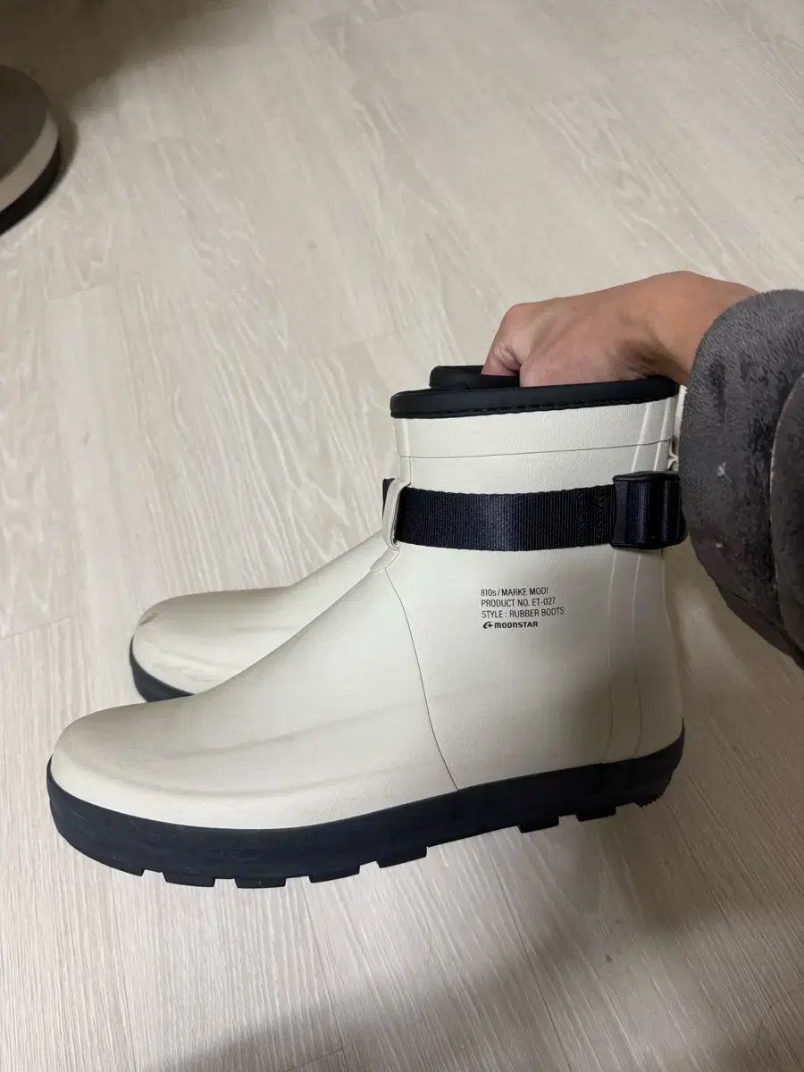  250 ムーンスタースター 810 s マルケ モディ White その他 ブーツ 革靴