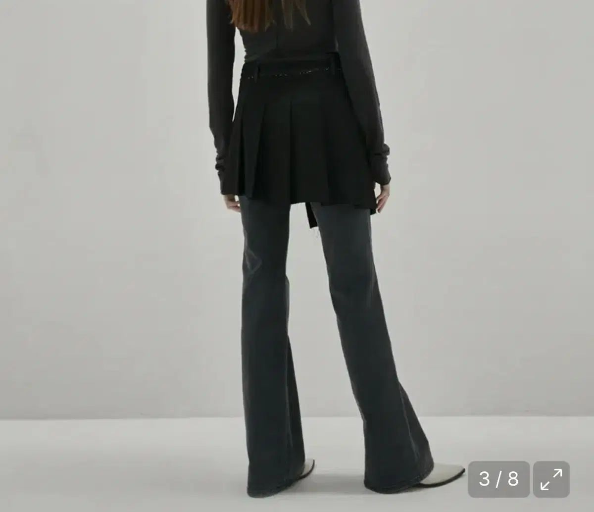 INSILENCE ウィメンズ カットオフ プリーツ スカート ブラック m