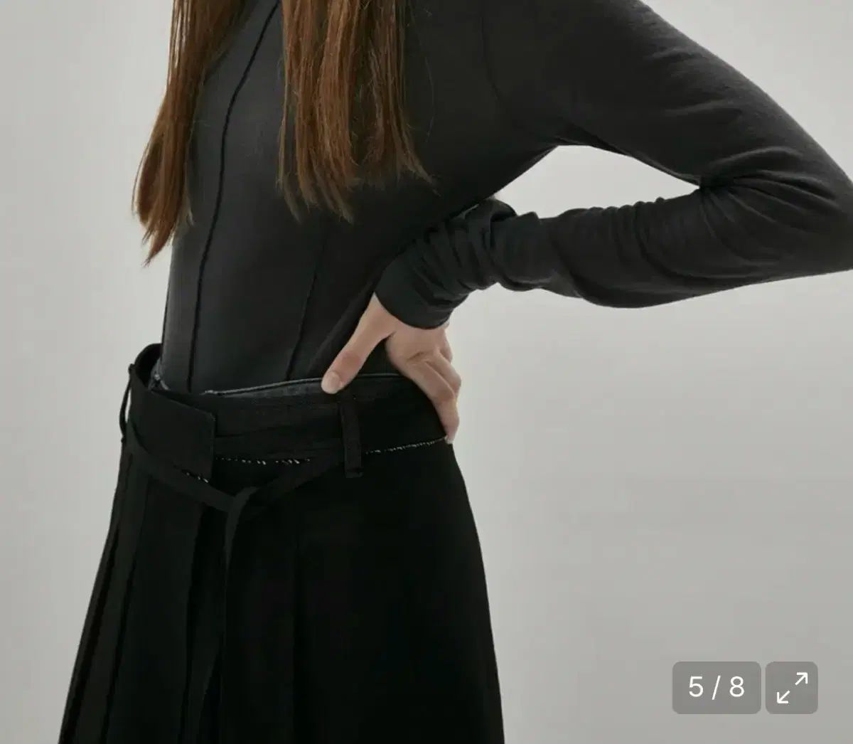  INSILENCE ウィメンズ カットオフ プリーツ スカート ブラック m その他 ミニスカート