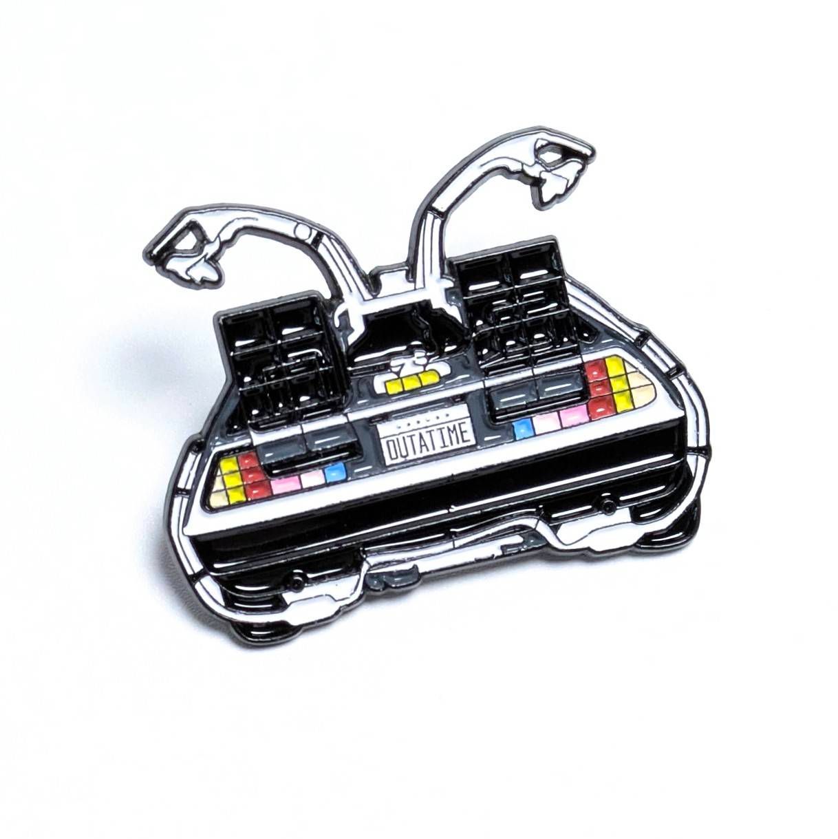 送料無料！ ☆ピンズ PINS☆ピンバッジ 【 Back to the Future（バック