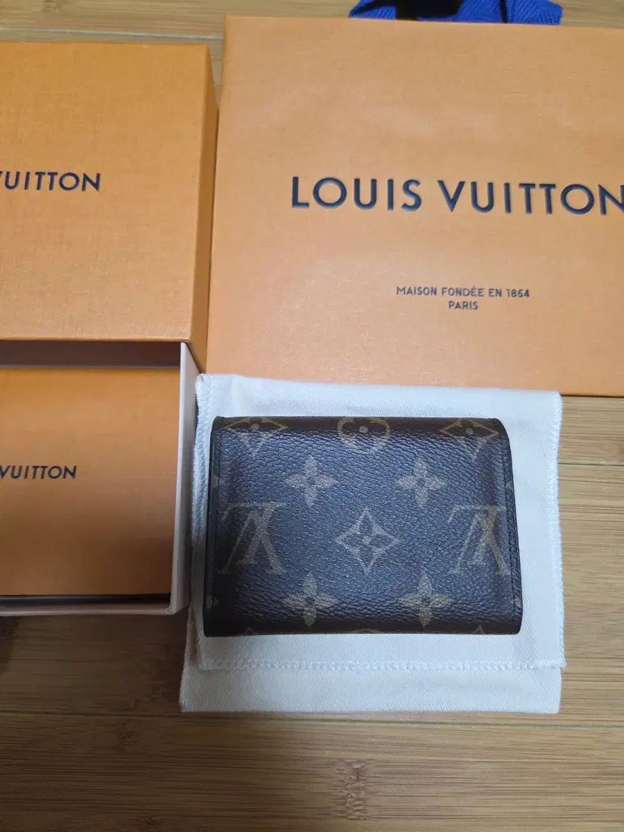 Louis Vuitton ルイヴィトン ロザリン コイン ファー 財布