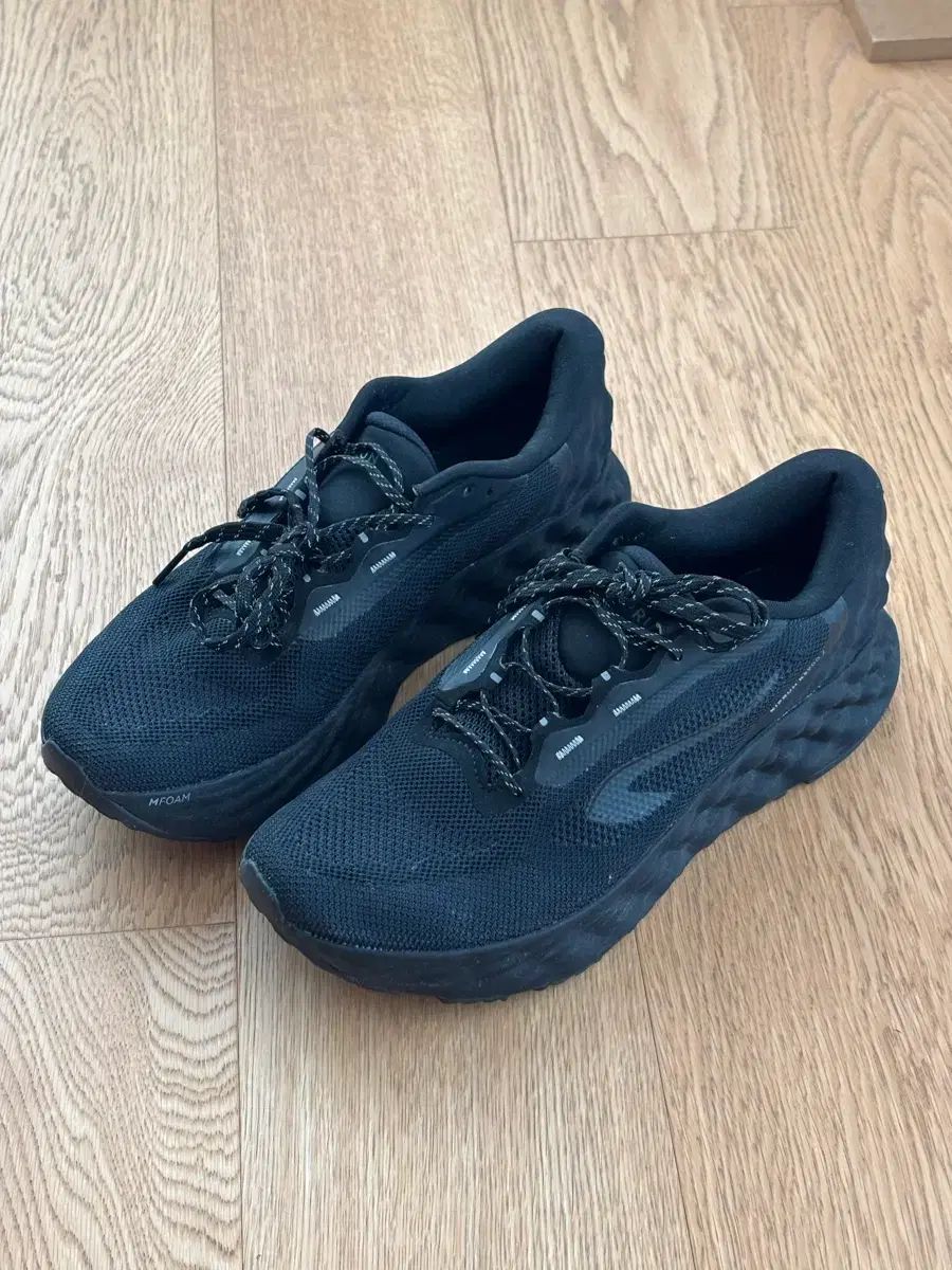 デカトロン ランニングシューズ 2 ブラック 265 mm