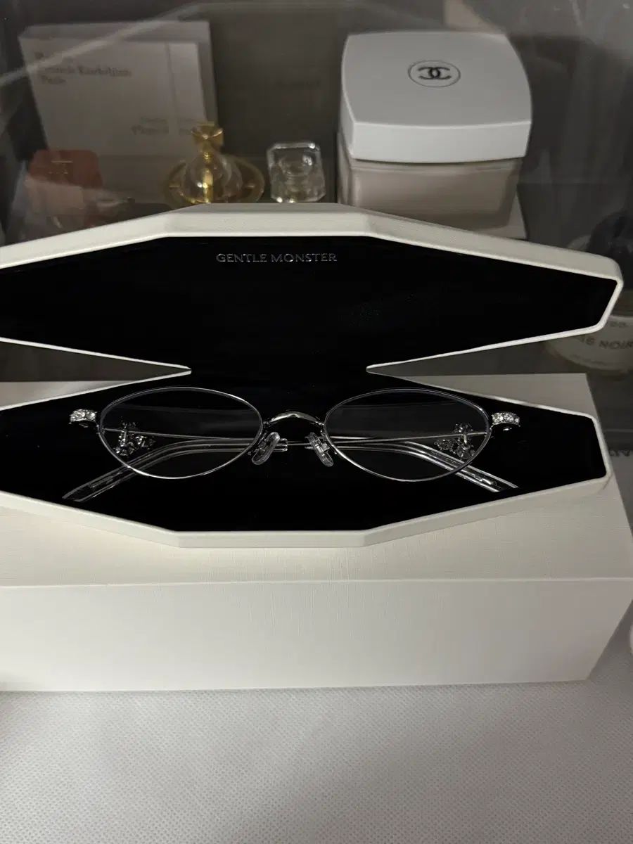 GENTLE MONSTER ジェントルモンスター CARAT 02