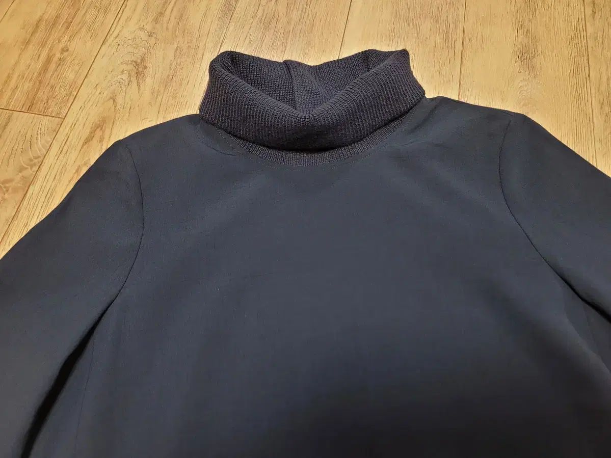 COS ニットタートルネック ONE PIECE 55-66