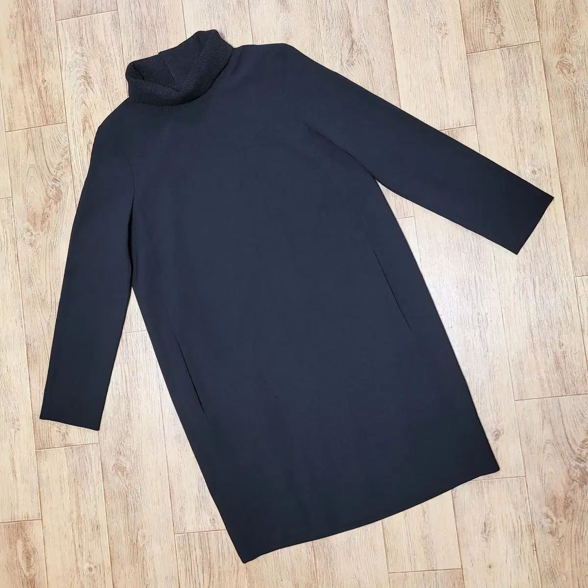 COS ニットタートルネック ONE PIECE 55-66
