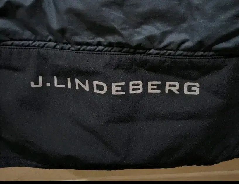 リンドバーグ 防風ベスト