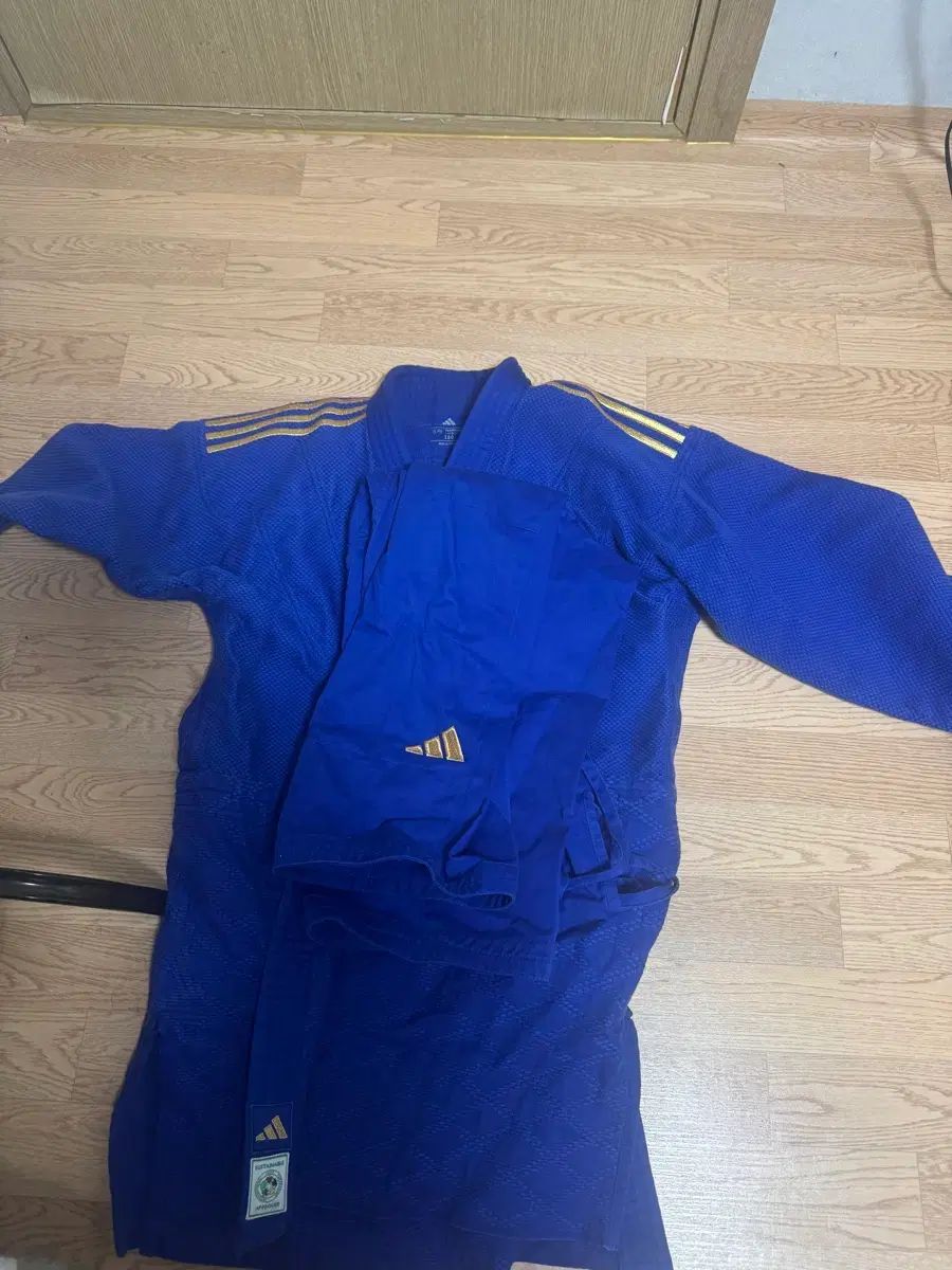 アディダス ゴールド 柔道着 サクラ SAKURA 宮脇 咲良 joex