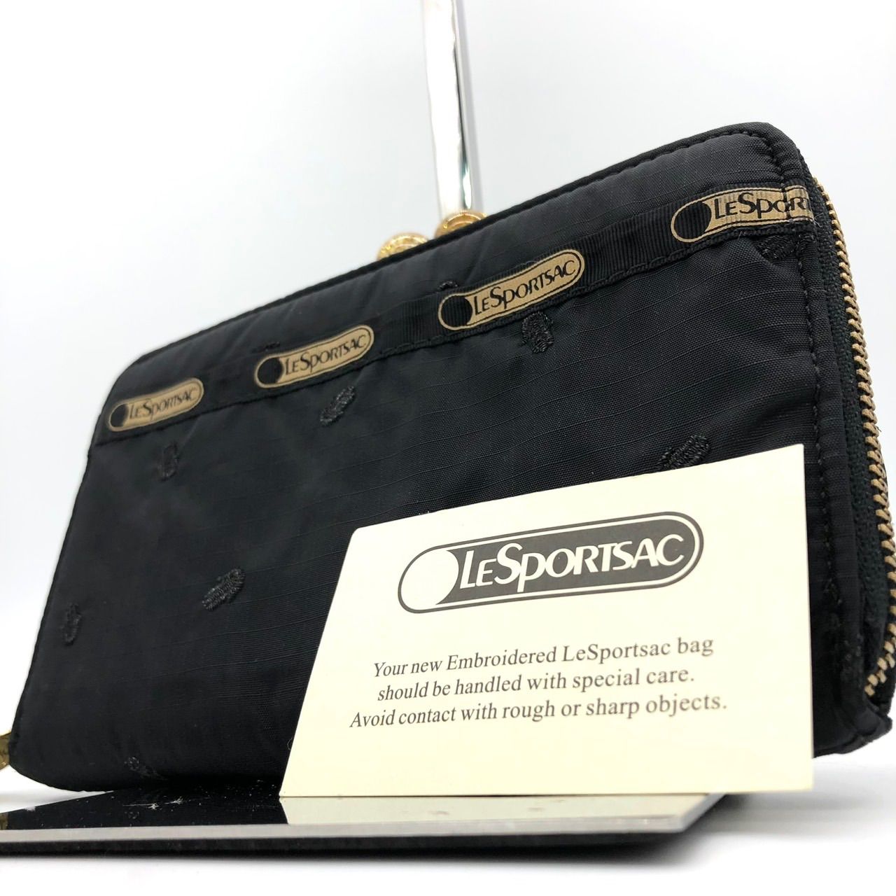 レスポートサック LeSportsac がま口 長財布 黒 ゴールド金具