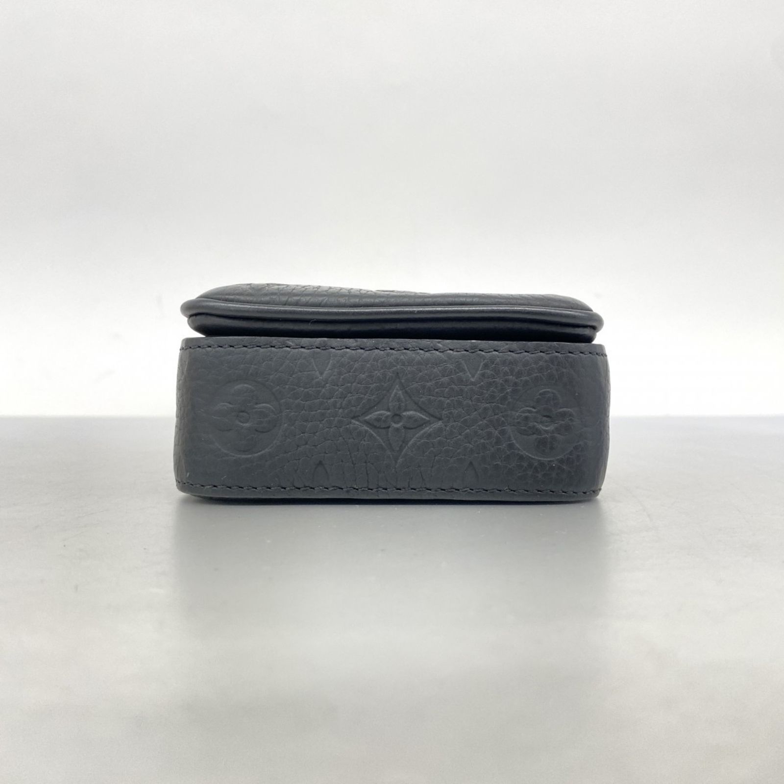 Vuitton ショルダーバッグ