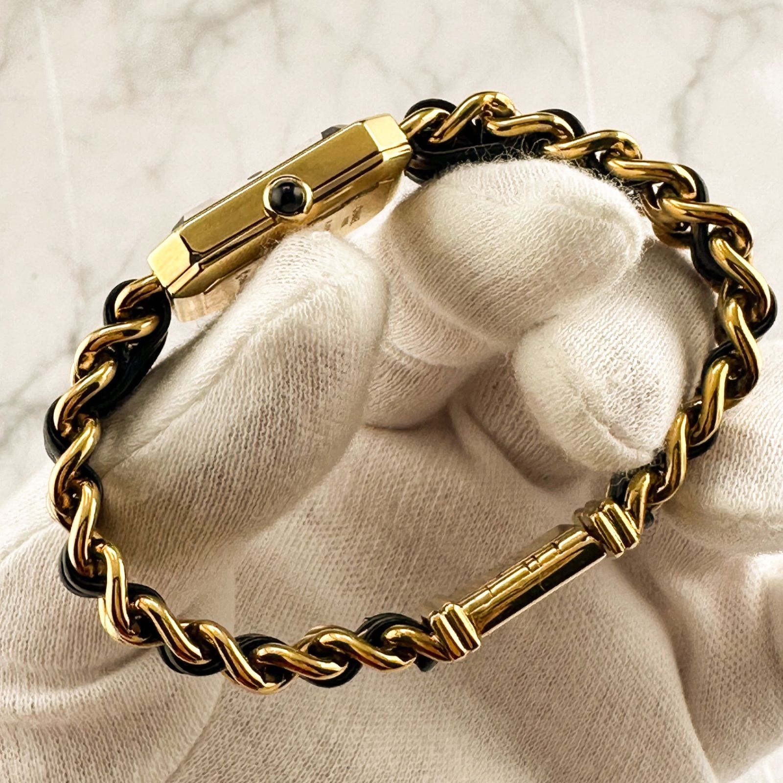 シャネル プルミエール Mサイズ ゴールド クォーツ H 0001