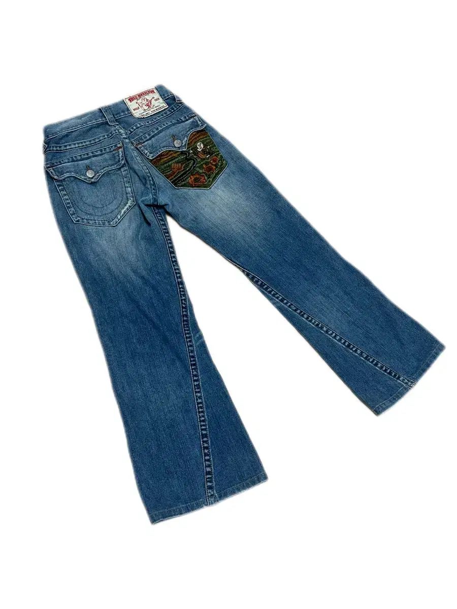 トゥルーレリジョン joey オリエンタル ブーツカット デニムパンツ