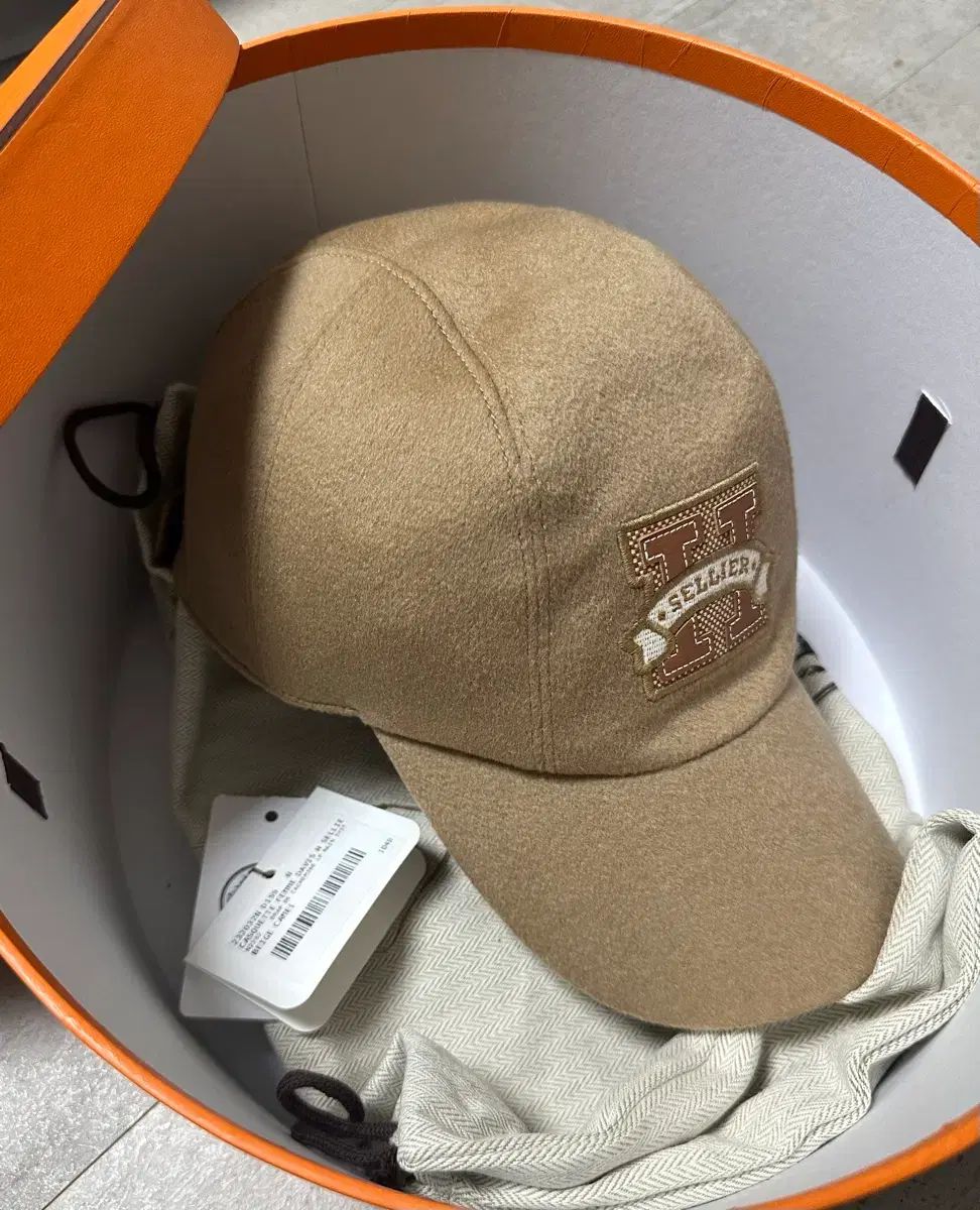 エルメス H セリエ カシミア ベースボールキャップ ベージュ - メルカリ