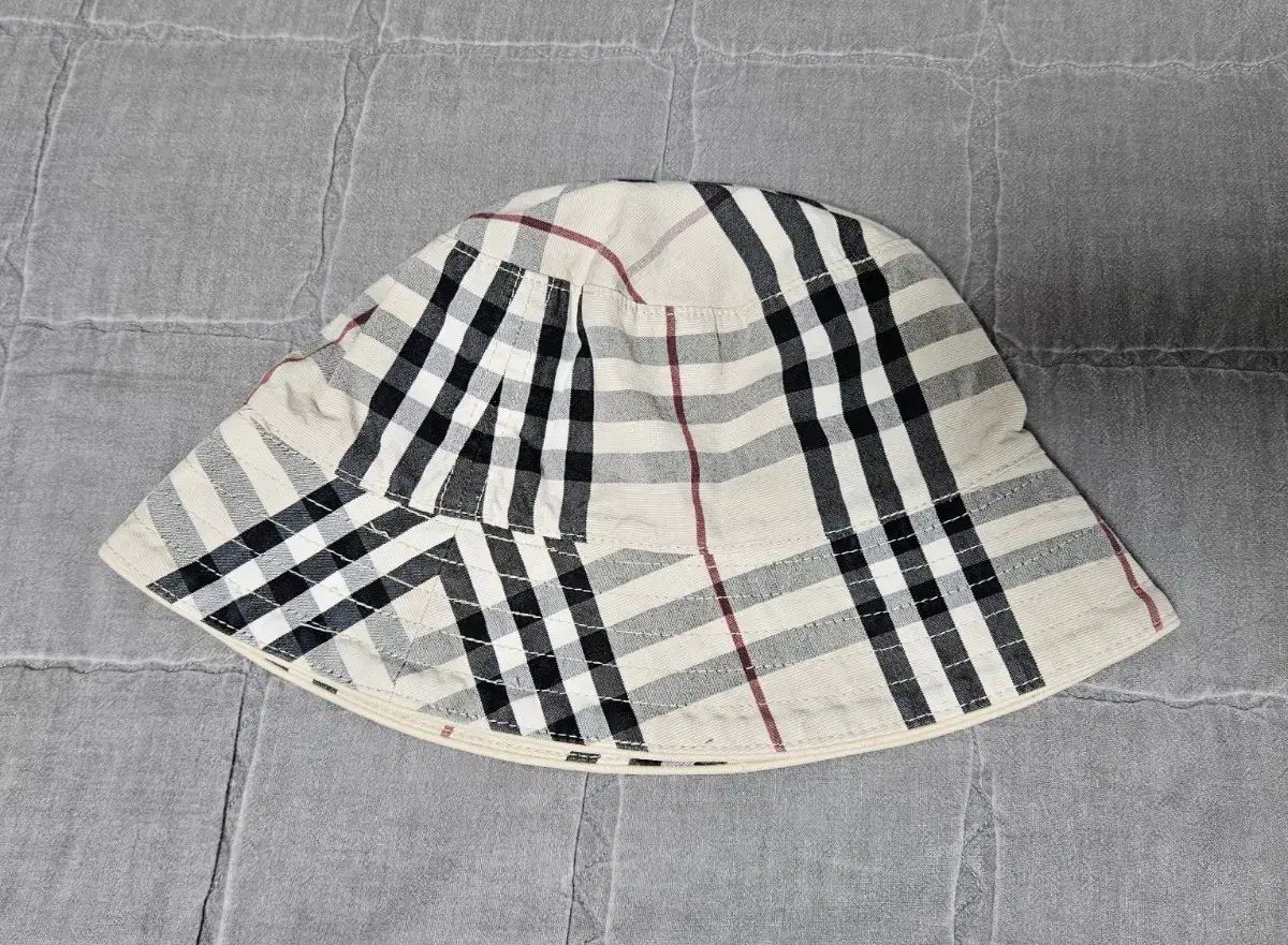 バーバリー チェック キッズ バケットハット 48号 12 m 18
