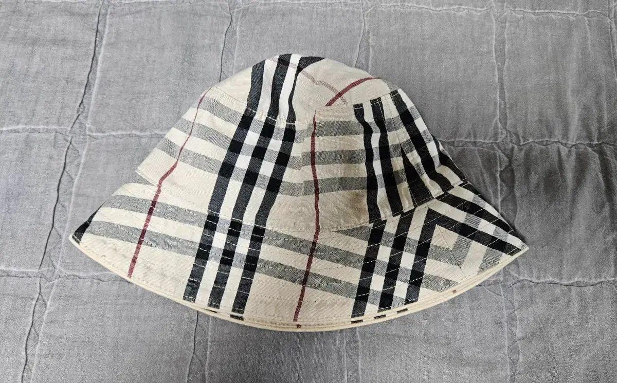 バーバリー チェック キッズ バケットハット 48号 12 m 18