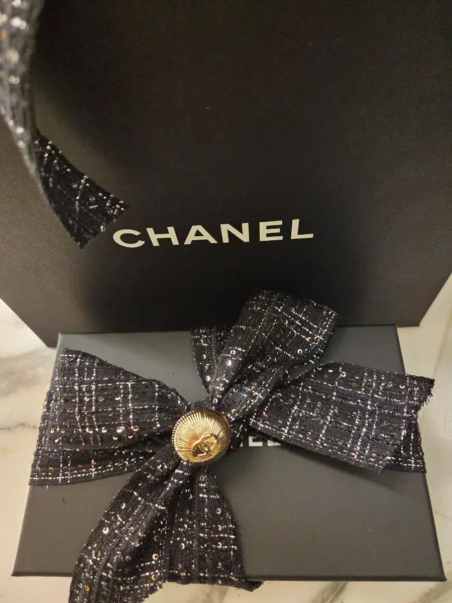 シルバー キャビア