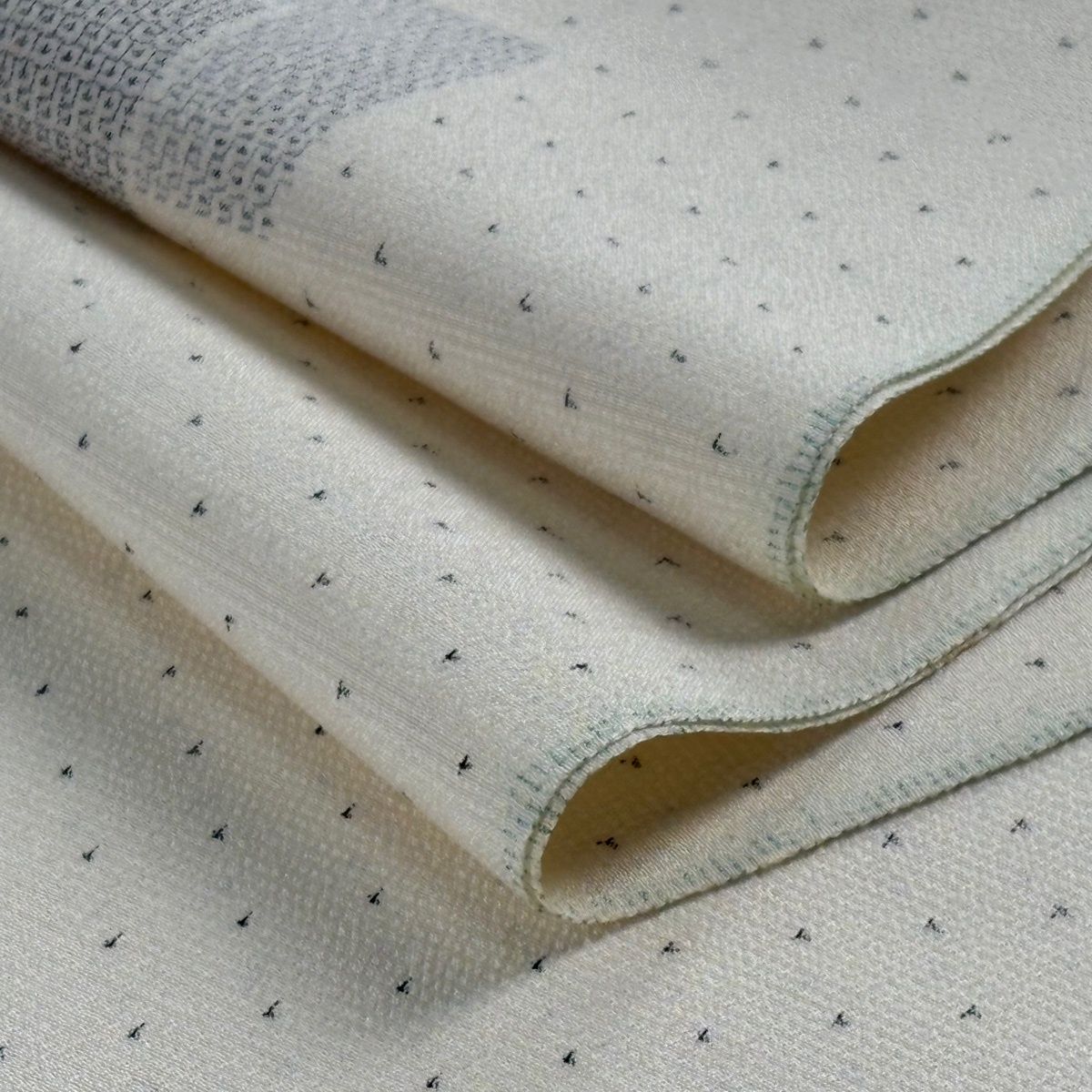 反物 逸品 塩沢紬 証紙有り 塩沢絣 蚊絣 亀甲絣 クリーム 正絹 【中古