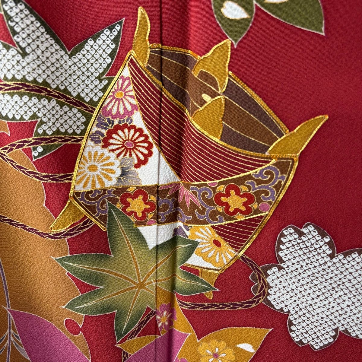 振袖 身丈169 cm 裄丈68 L 袷 袋帯フルセット 糸巻き 桜 金糸 金彩 えんじ色 正絹 秀品 振袖 着物