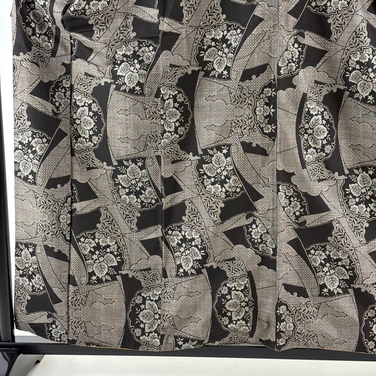 紬 身丈159 cm 裄丈62.5 S 袷 雪輪 草花 墨色 正絹