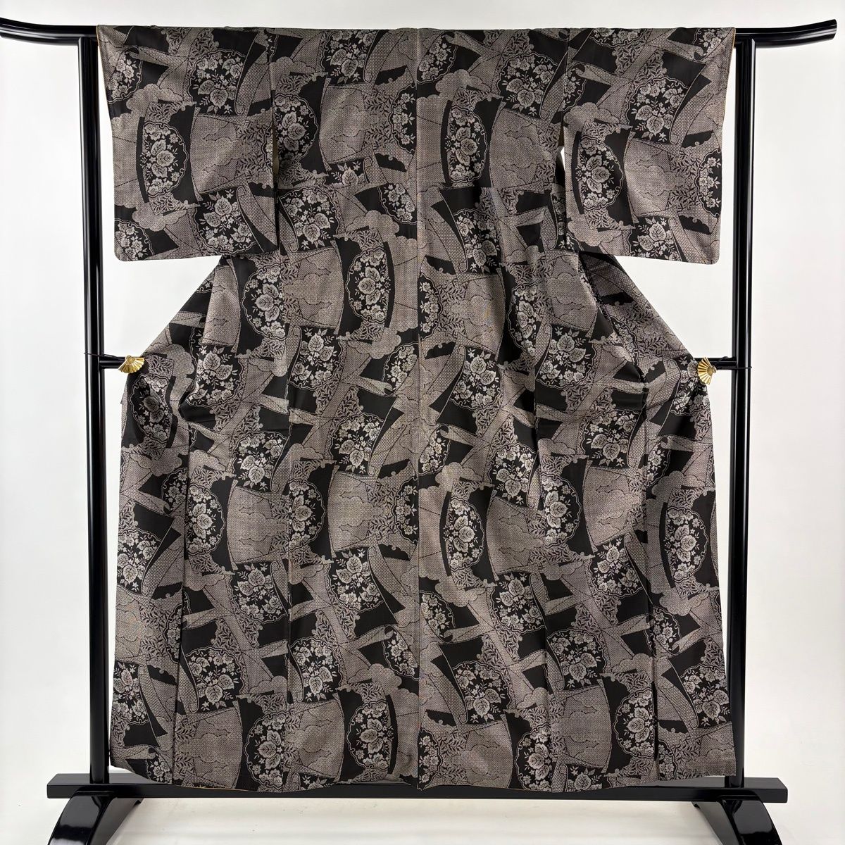 紬 身丈159 cm 裄丈62 5 S 袷 雪輪 草花 墨色 正絹