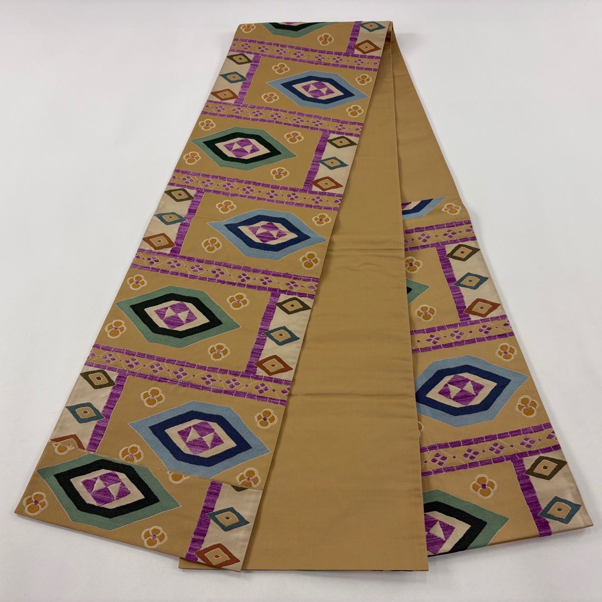 落款 白綾苑大庭