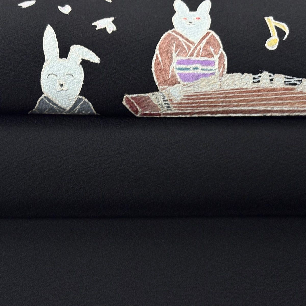  開き名古屋帯 落款 うさぎ 琴 黒 正絹 名古屋帯 帯