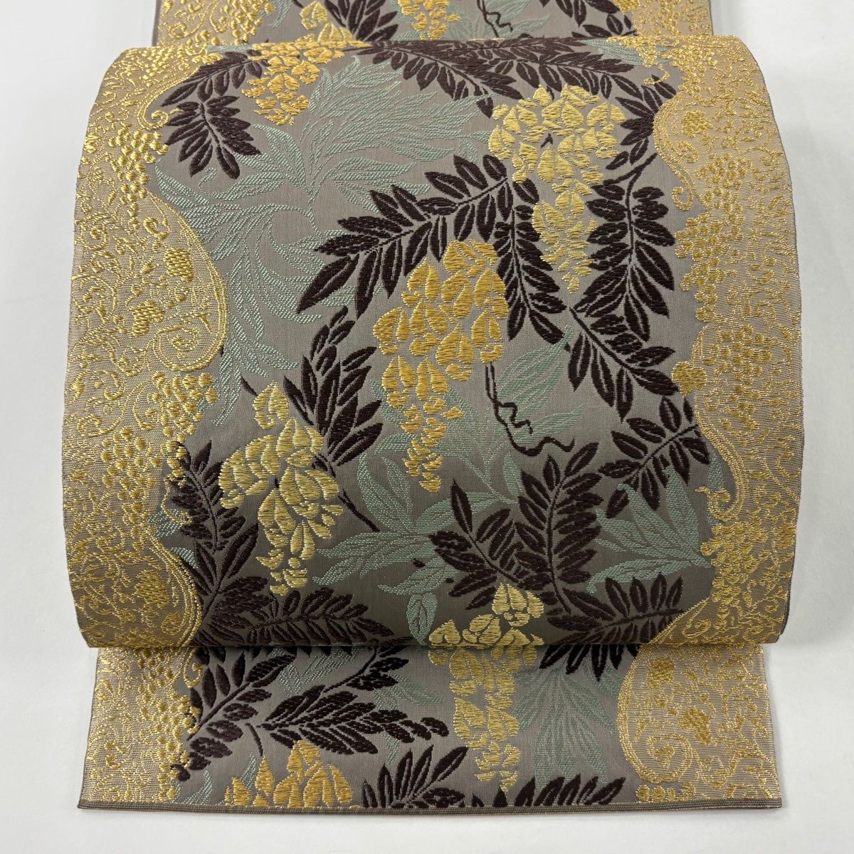 美品】 袋帯 逸品 山口美術織物 落款 藤に葡萄唐草文 金糸 刺繍 灰茶