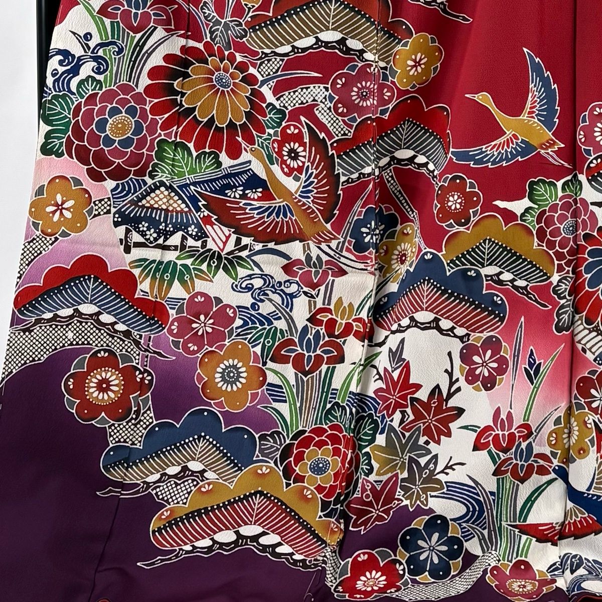 振袖 身丈181.5 cm 裄丈69.5 未仕立て 仮絵羽 松竹梅 鳥 縮緬 ぼかし 赤 正絹