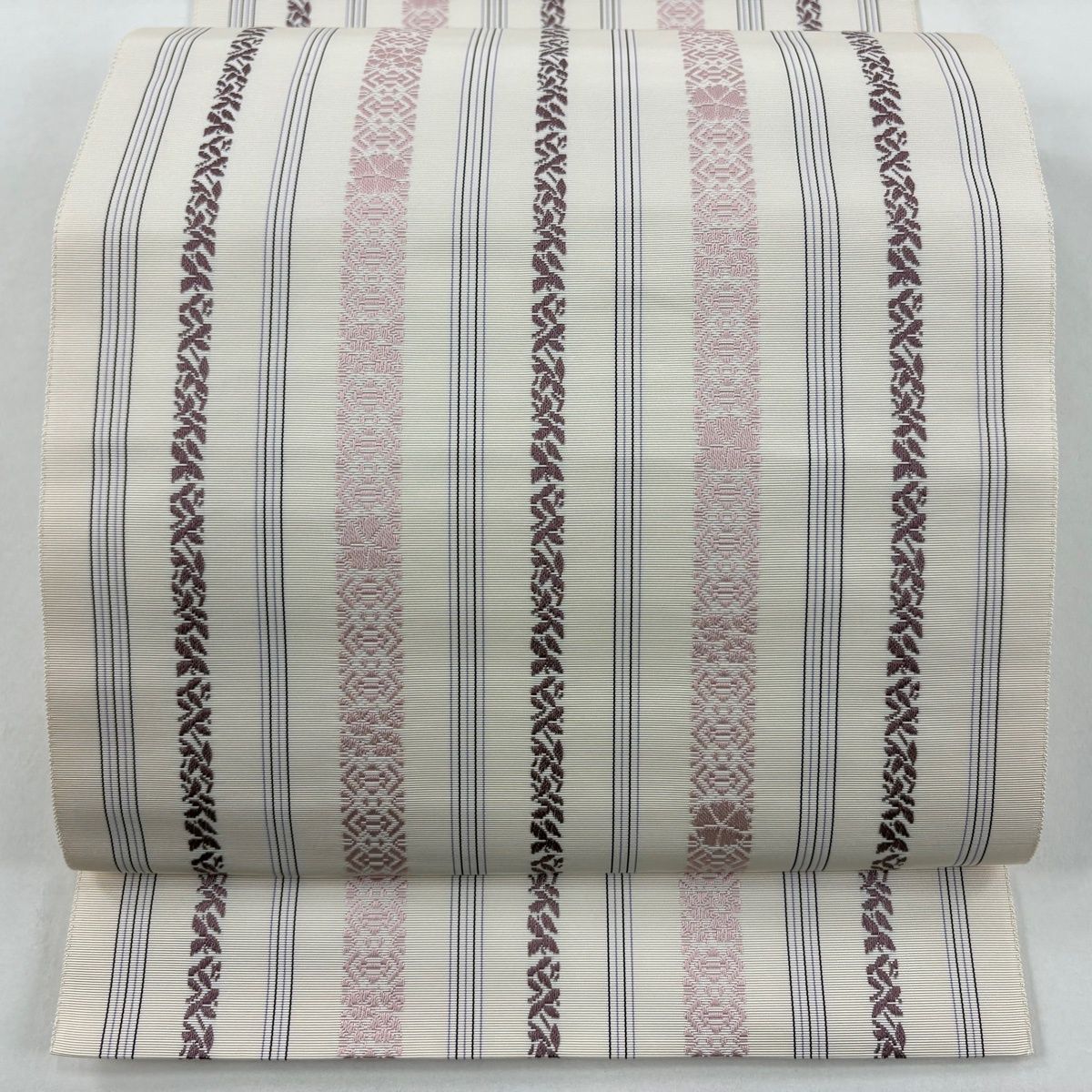 名古屋帯 秀品 八寸名古屋帯 松葉仕立て やまと 縞 幾何学 クリーム 正絹