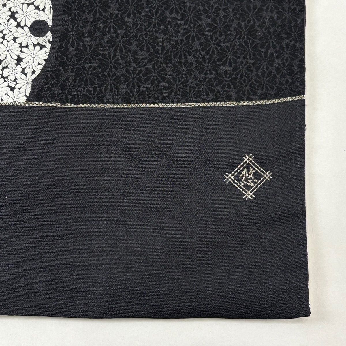 名古屋帯 秀品 落款 雪輪 桜 唐織 黒 正絹 【中古】 - メルカリ