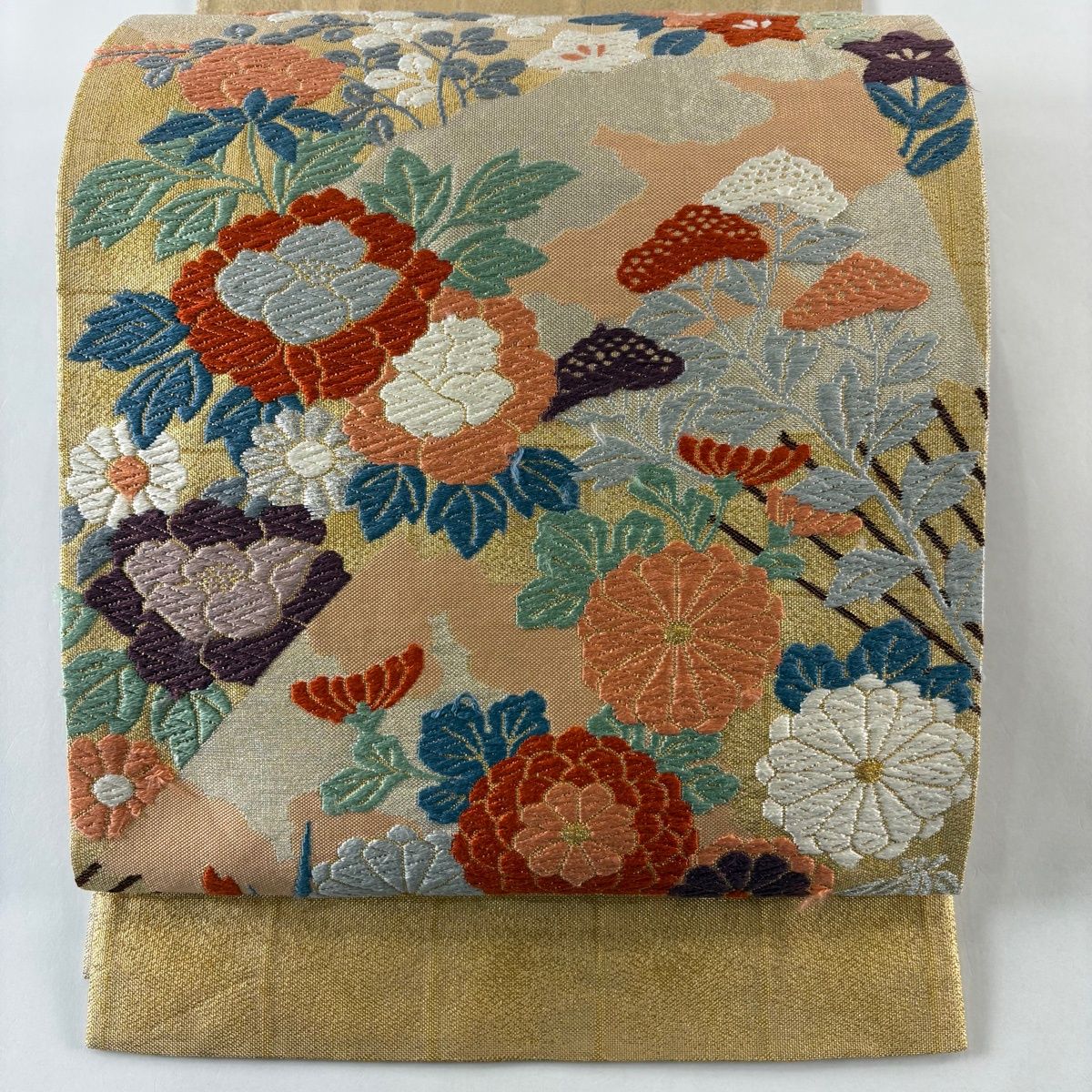 袋帯 秀品 秋草 菊 唐織 金銀糸 金色 お太鼓柄 正絹 【中古】 - メルカリ