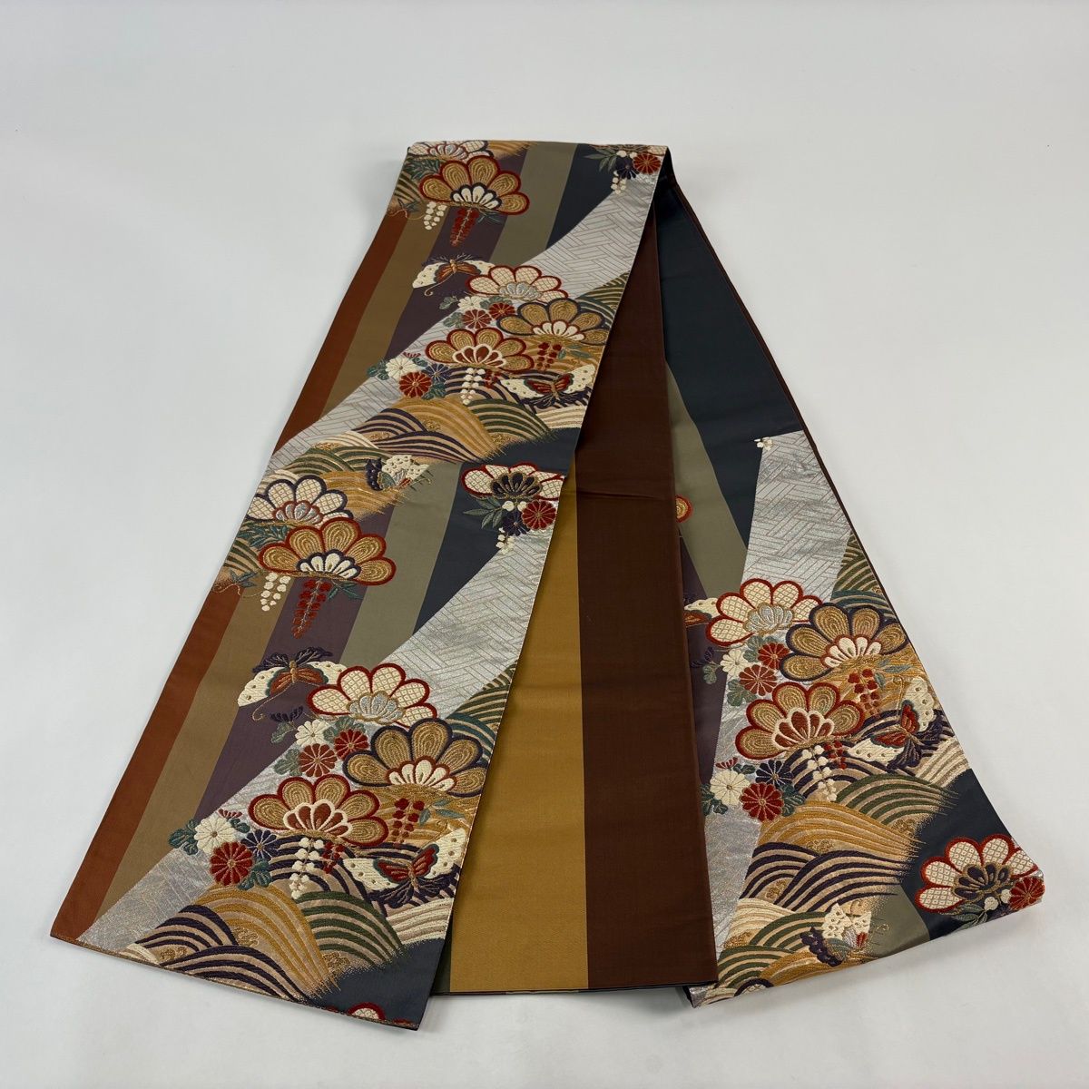 袋帯 銀通し　焦茶色系　蝶　暈し　六通　銀花仙　 美品 袋帯 銀通し 焦茶色系 蝶 暈し 六通 銀花仙 美品 袋帯 銀通し 焦茶色系