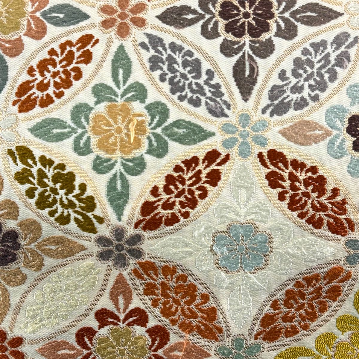 袋帯 名品 七宝 華文 唐織 箔 ベージュ 六通 正絹 【中古】 - メルカリ