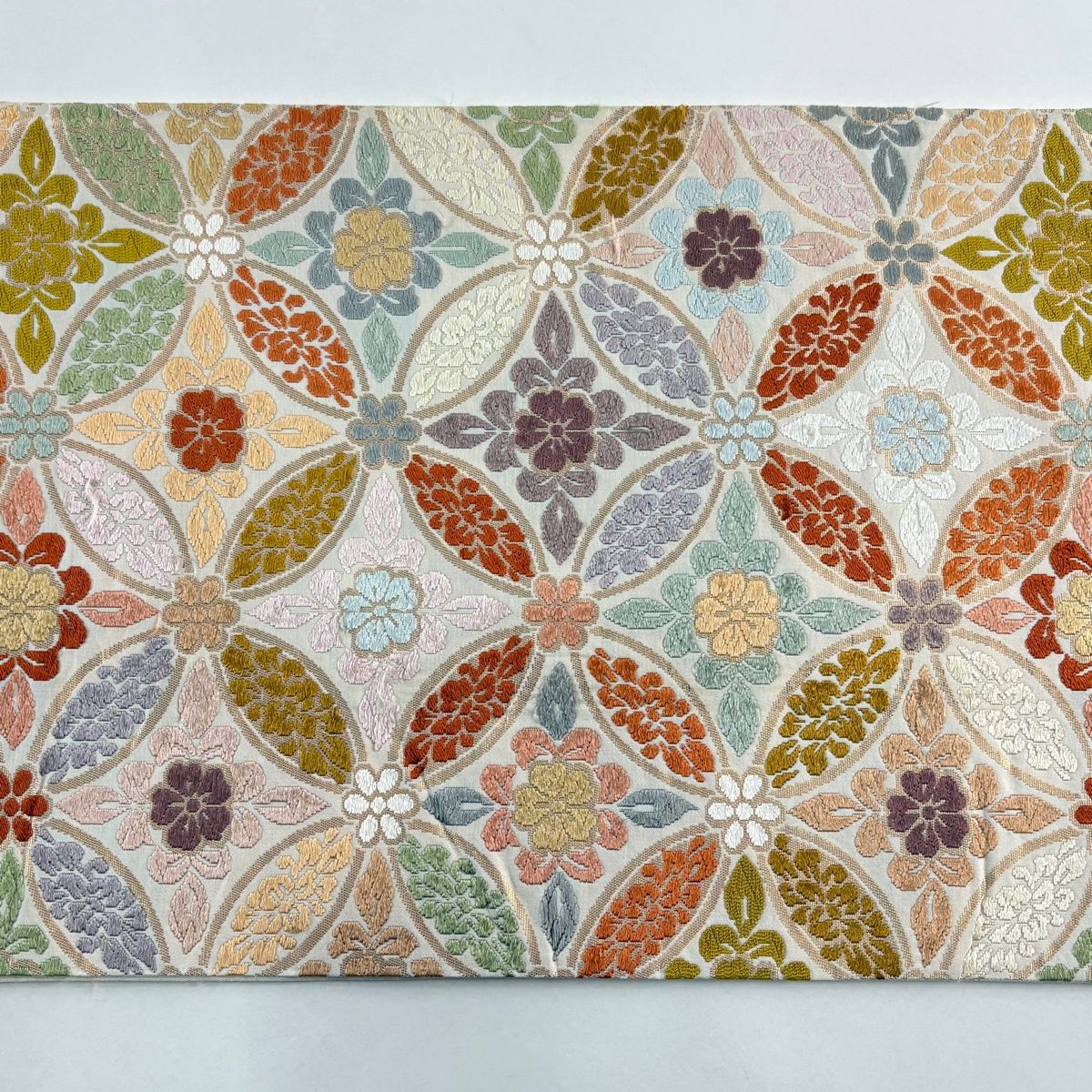 袋帯 名品 七宝 華文 唐織 箔 ベージュ 六通 正絹 【中古】 - メルカリ