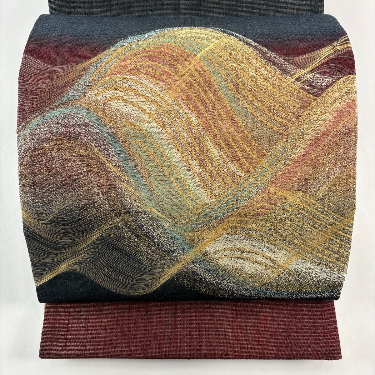 美品】 袋帯 名品 波 幾何学模様 金銀糸 墨色 お太鼓柄 正絹 【中古