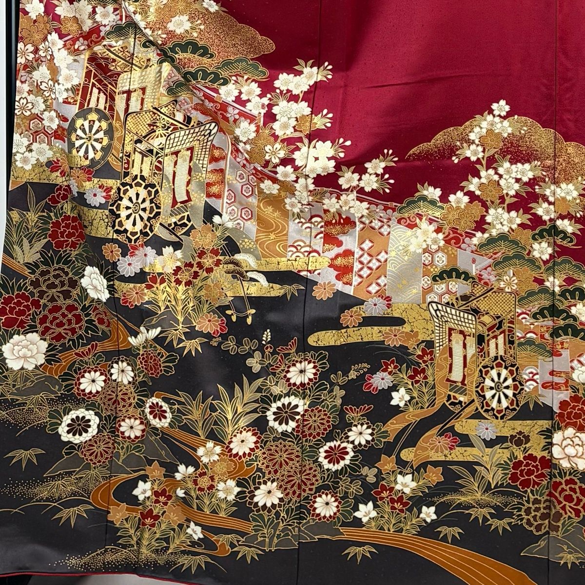 振袖 身丈165 cm 裄丈66 M 袷 御所車 草花 金彩 染め分け 赤 正絹