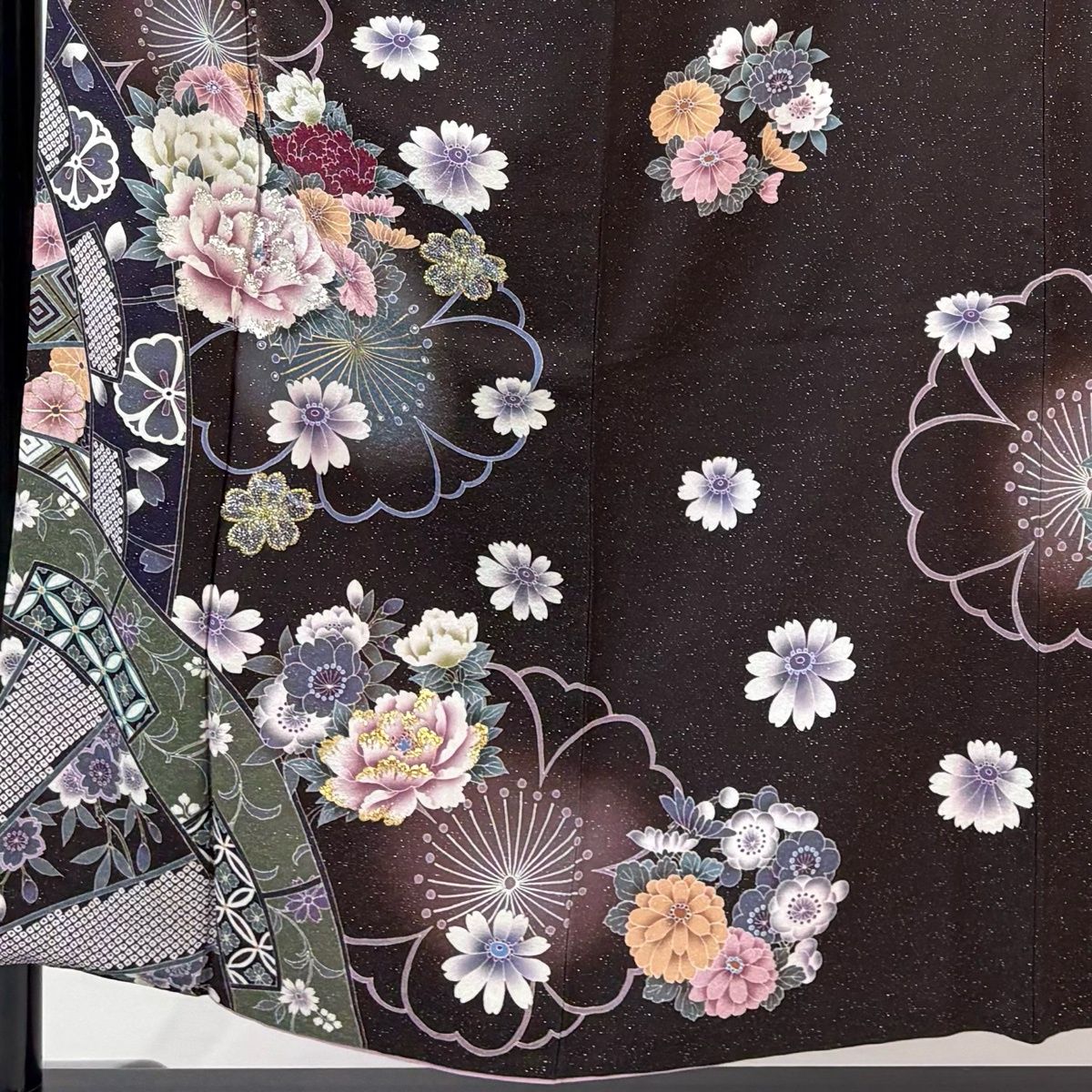 振袖 身丈154 cm 裄丈62 S 袷 鈴乃屋 牡丹 片輪車 銀通し 金彩 焦茶色 正絹