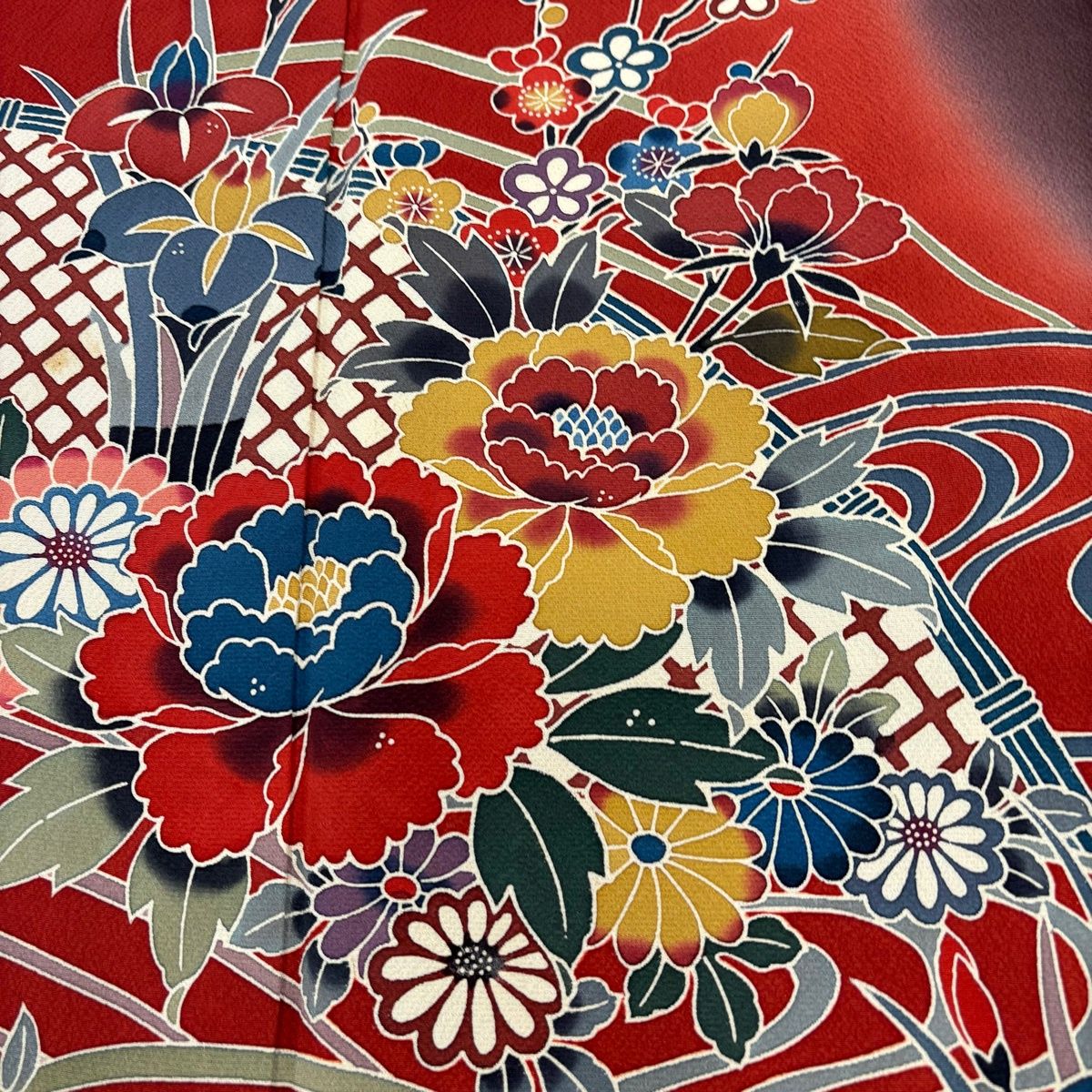  振袖 身丈160 cm 裄丈67.5 L 袷 牡丹 鴛鴦 染め分け ぼかし 朱色 正絹 振袖 着物