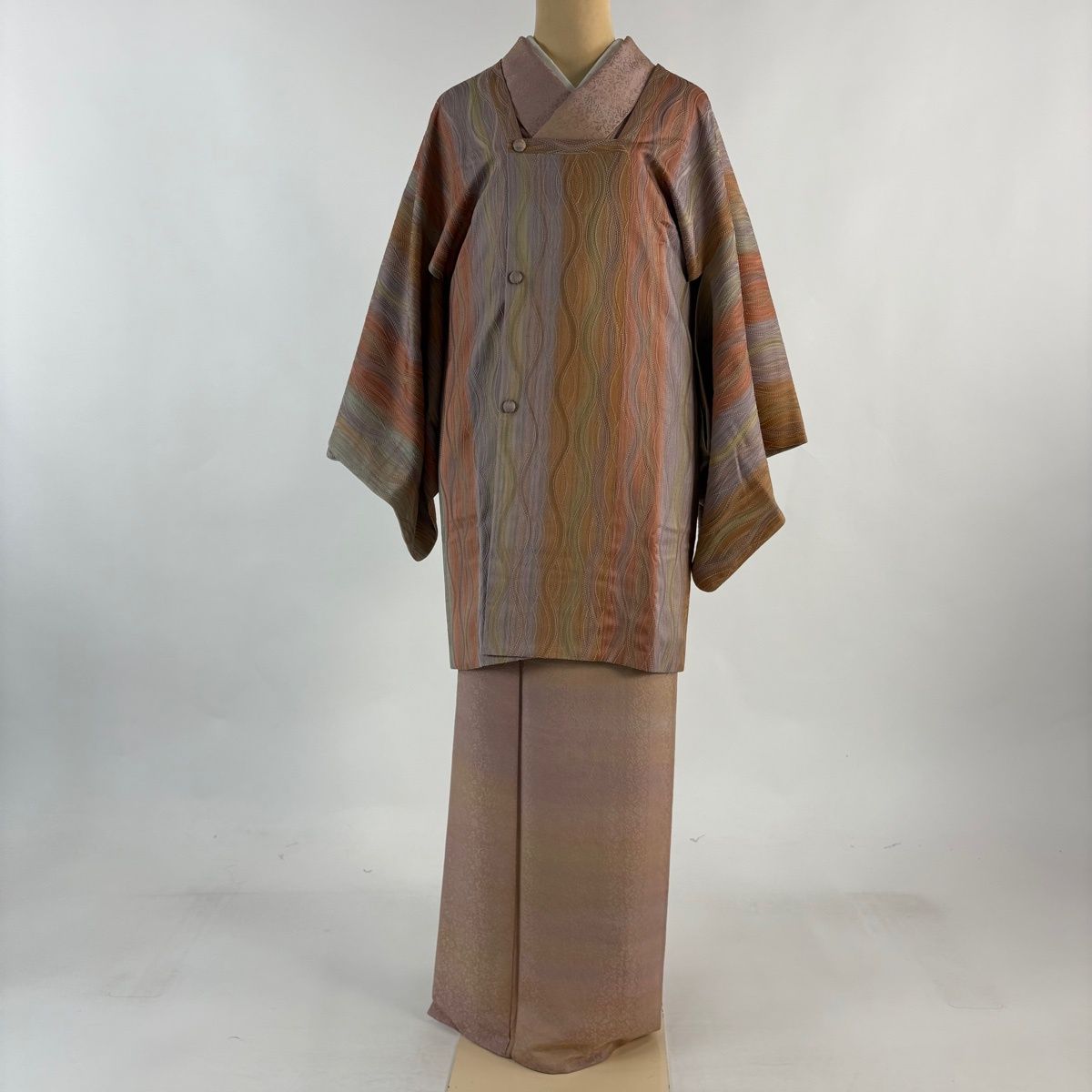 道行 身丈84.5 cm 裄丈64.5 M 和装コート 角衿 落款 地紋 よろけ縞 薄紫 正絹 秀品