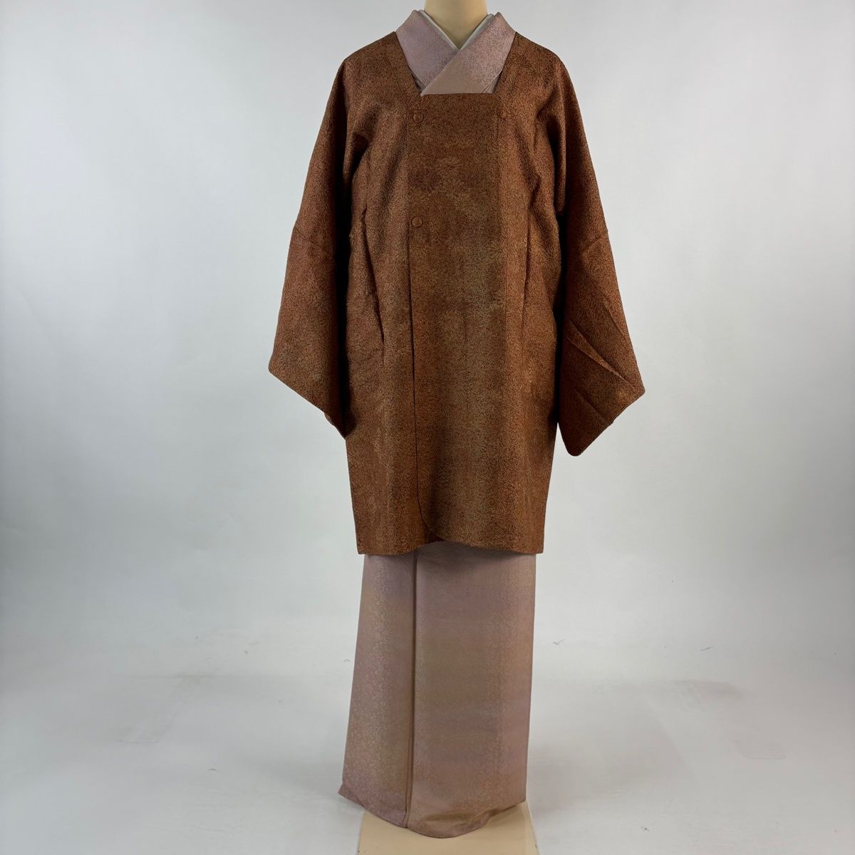 道行 身丈92.5 cm 裄丈68.5 L 和装コート 角衿 地紋 幾何学模様 赤茶 正絹 秀品