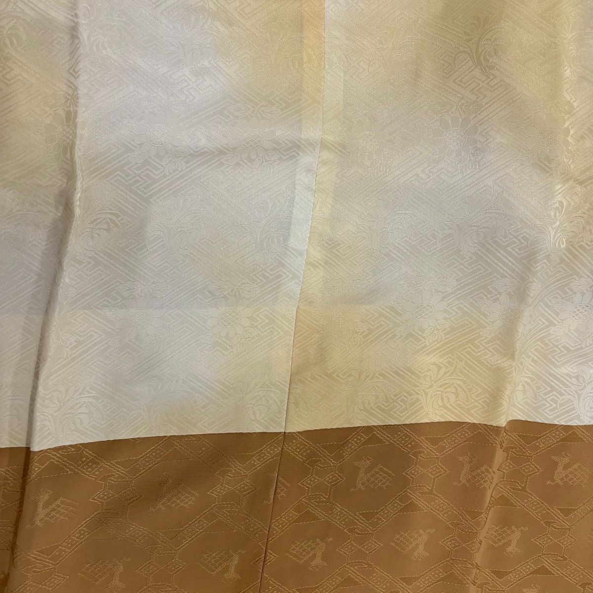 裾ぼかし ベージュ