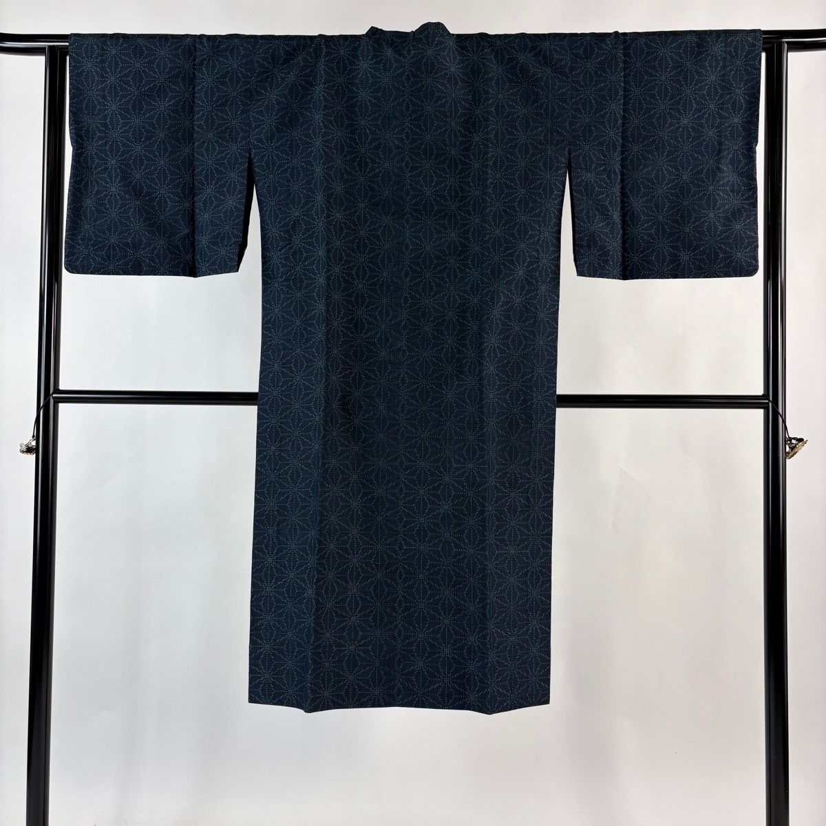 道行 身丈119 5 cm 裄丈64 M 和装コート 角衿 紬地 麻の葉 紺色 正絹 秀品